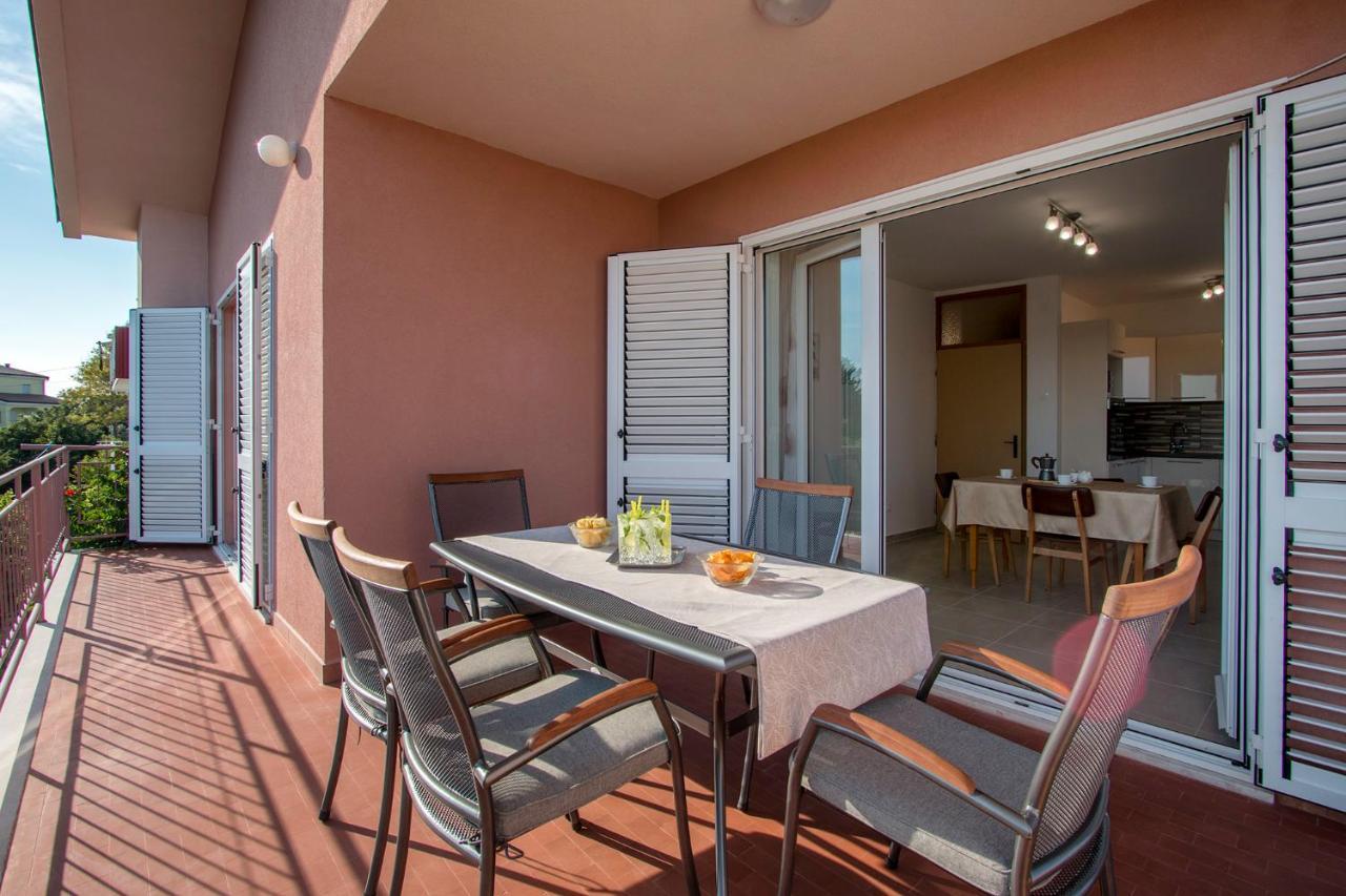 Apartment Rubina With Secure Parking Медулин Екстериор снимка