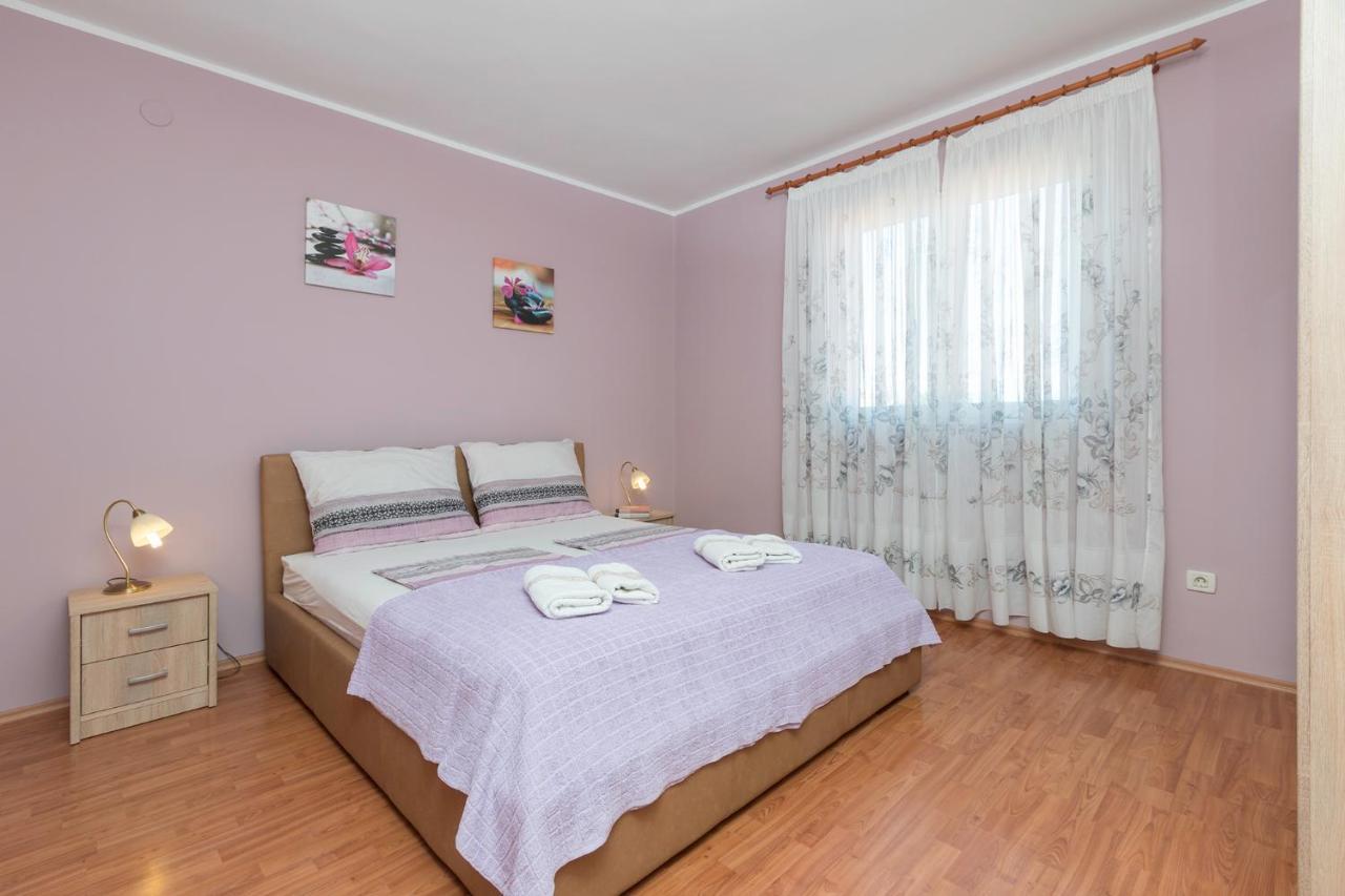 Apartment Rubina With Secure Parking Медулин Екстериор снимка