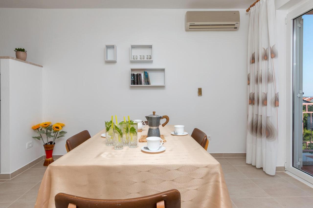 Apartment Rubina With Secure Parking Медулин Екстериор снимка